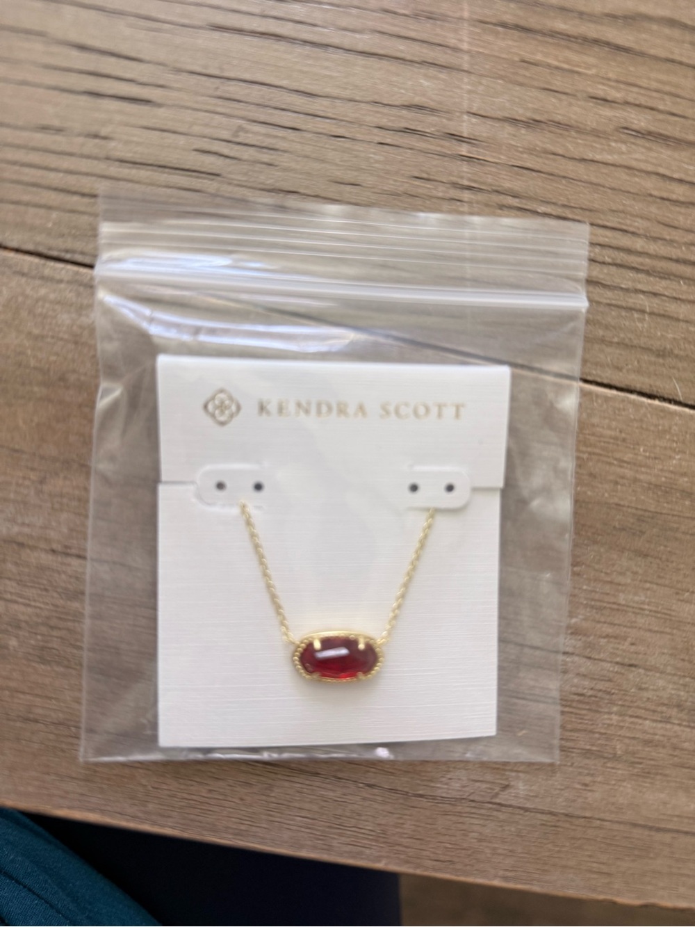 Kendra Scott Red Crystal Gold necklace